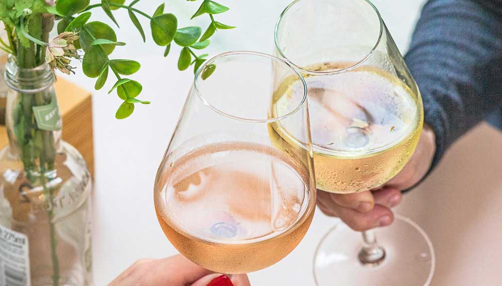 glasses cheersing
