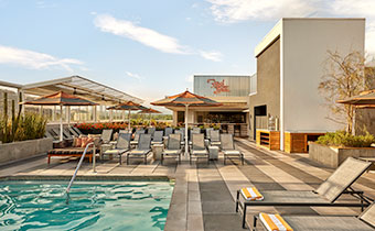 hotel rooftop pool seating